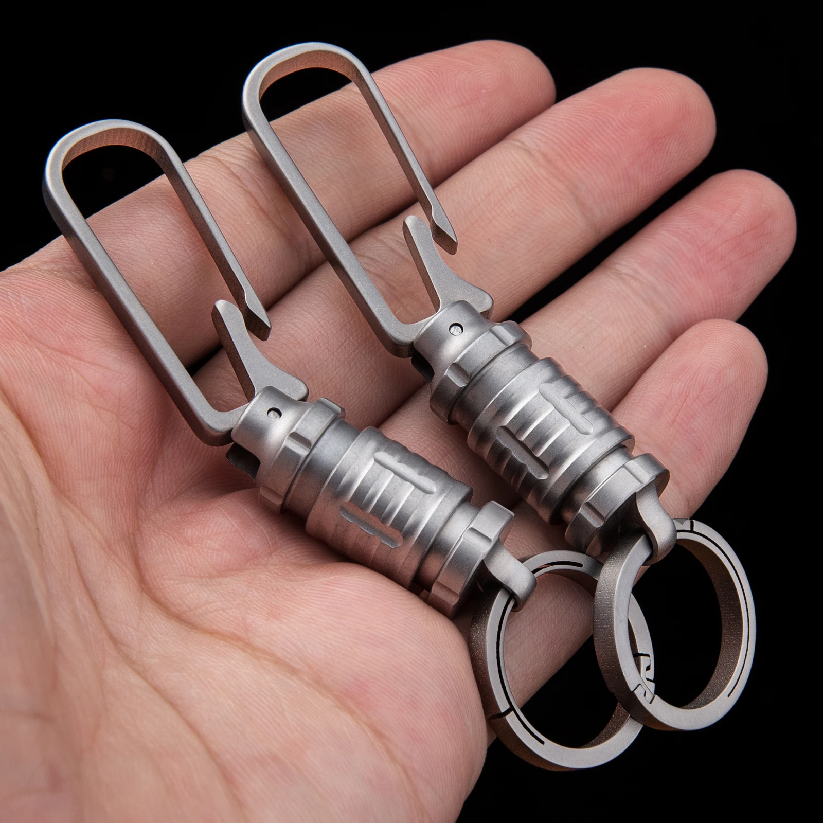 Mini Multfunctional Titanium Alloy Keychain Key Pendant Unboxing Portable Edc Tools