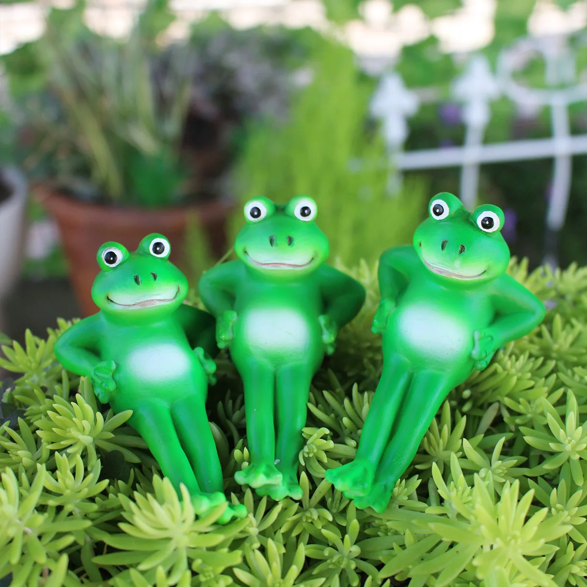 Resin Frog Figurine - Cute Upside-Down Desktop Decor