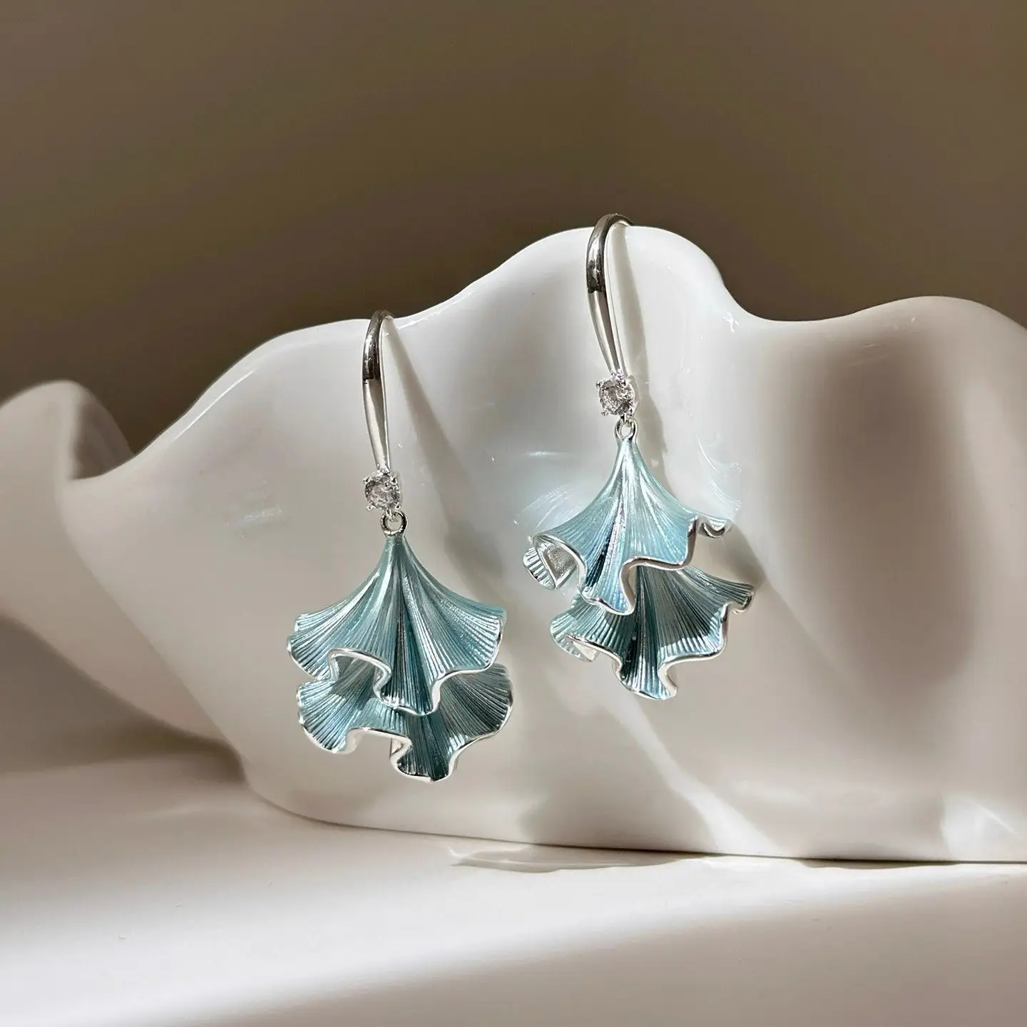 

Blue Tassel Ruffle Flower Dangling Earrings Vacation Style Fashion Jewelry Trending 2025 Universal Design Alloy