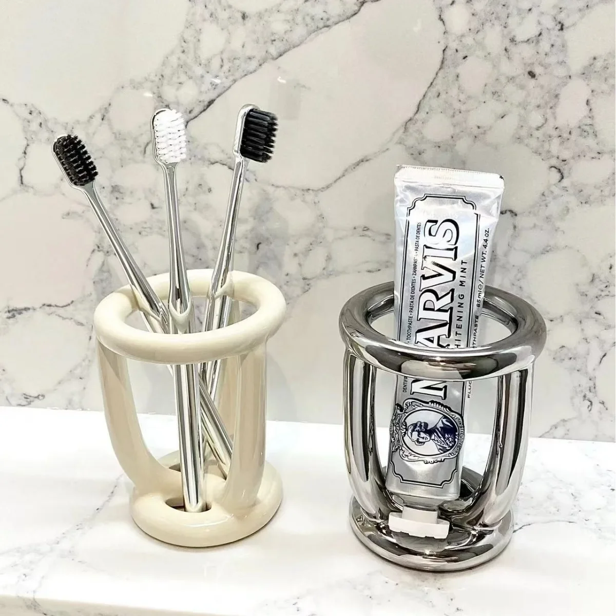 

Керамический держатель для зубных щеток в скандинавском стиле для ванной комнаты, подставка для зубной пасты, принадлежности для ванной комнаты, настольная стойка, аксессуары для украшения ванной комнаты