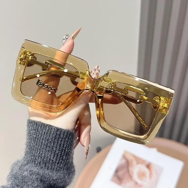 New Women's Square Chain Sunglasses Fashion Women Street Photo Sun Glasses Vintage Simple Men's Eyewear UV400 Oculos De Sol