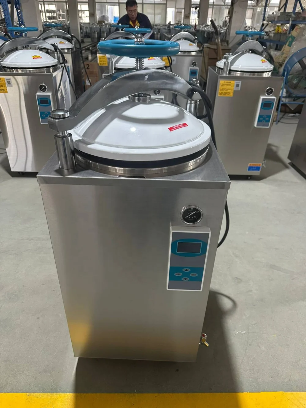 Vertical Autoclave 100 Litres Automatic High Pressure Handwheel-type Lid Opening with Best Price without Drying System