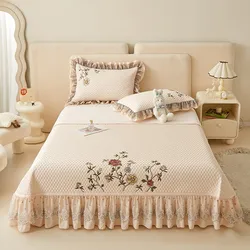 3Pcs Embroidered Chic Ruffle Summer Bed Coverlet Set Lightweight Ultra Soft 1Pc Quilted Bedspread 2Pcs Pillow shams