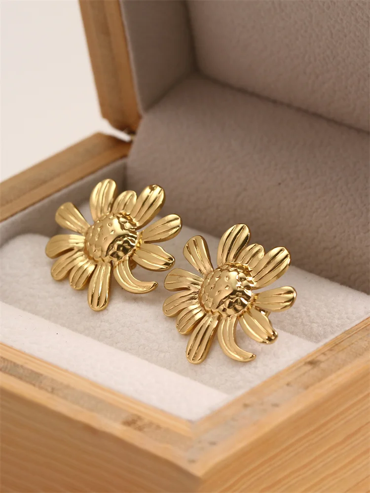 Pendientes de Margarita de acero inoxidable para mujer, aretes de girasol, joyería dorada, regalo de joyería de fiesta, fresco