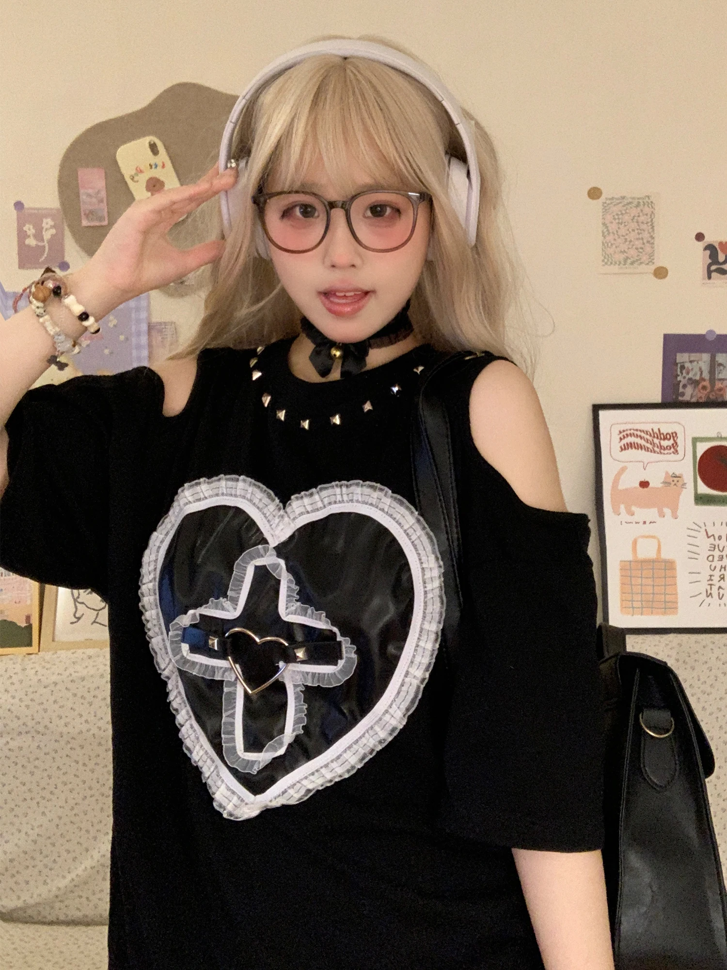 Oversized Loose Graphic Cross Rivet Heart Cut Shoulder Hollow Out T-shirt Tshirt T harajuku fairycore 2000s y2k grunge goth dark