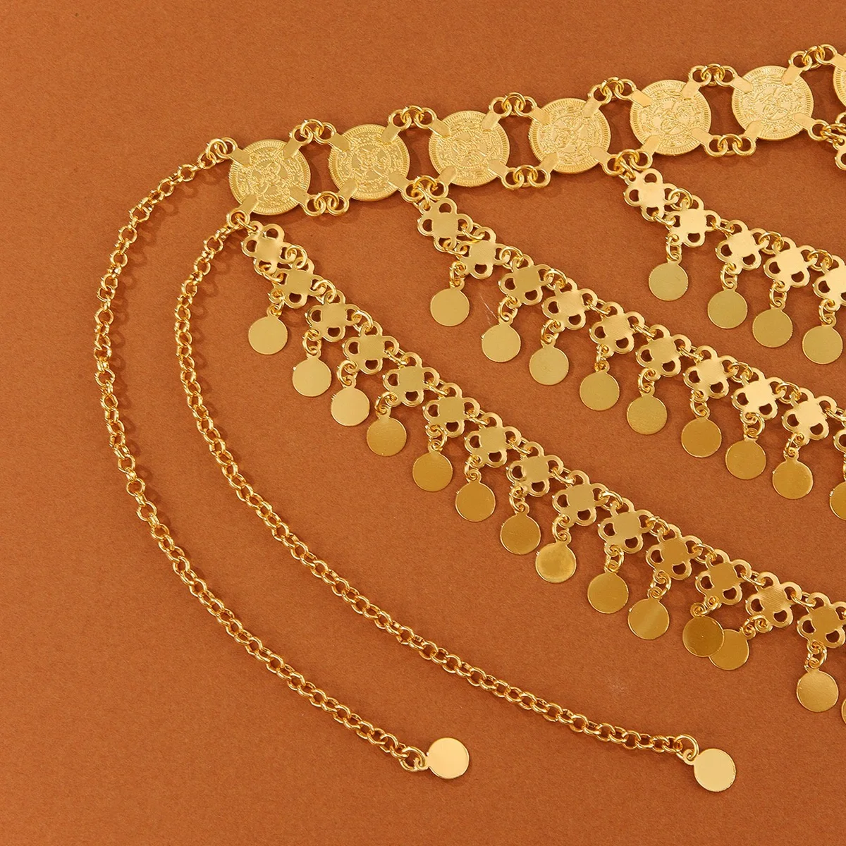 Mehrlagige, goldfarbene, glänzende, runde Pailletten, ethnisches indisches Tanzkopfschmuck, Fascinator im Bohemian-Stil, Schmuckaccessoire für Damen. – Detail 4