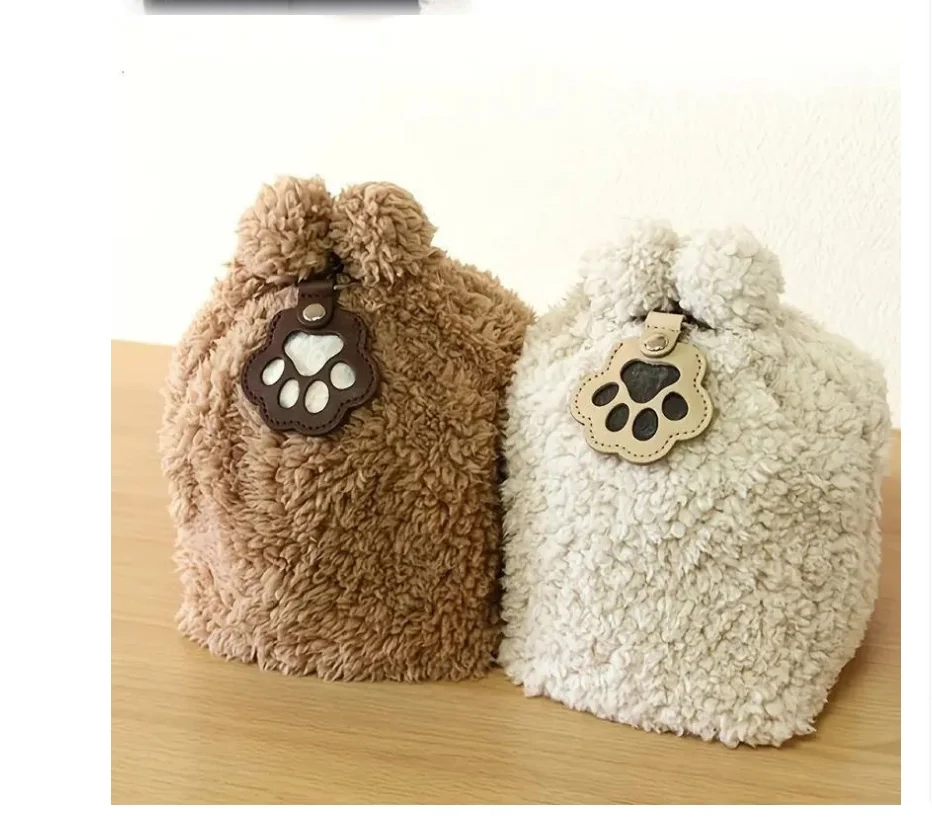 

Special leather keychain creative pet hair well-designed Fashion storage pendant cat and dog hair exquisite and cute bag pendant