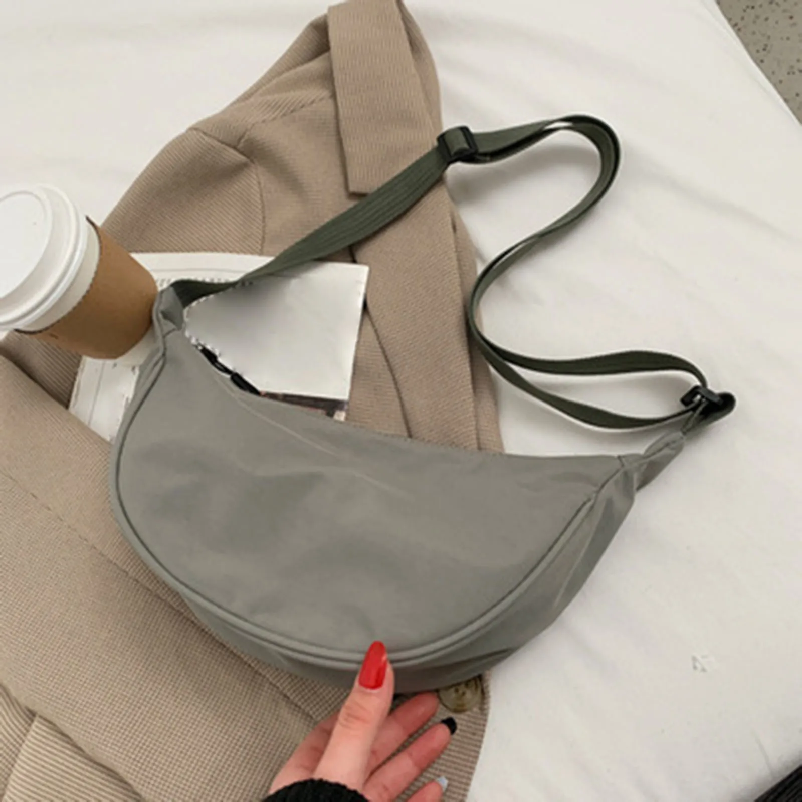 Women Half Moon Shape Crossbody Bag  Casual Waterproof Nylon Large Capacity Female Light Travel Shopper Tote Lady Handbag