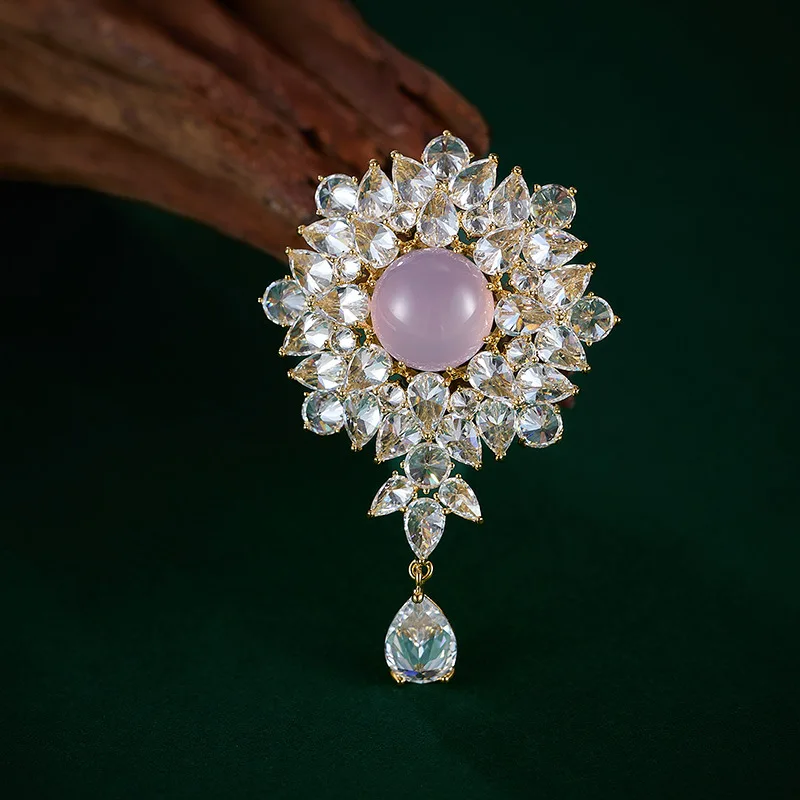 Chinese Palace Retro Sunflower Brooch For Women Reverse Set Zircon Emerald Green Stone Auspicious Lucky Luxury Jewelry Pin Gift