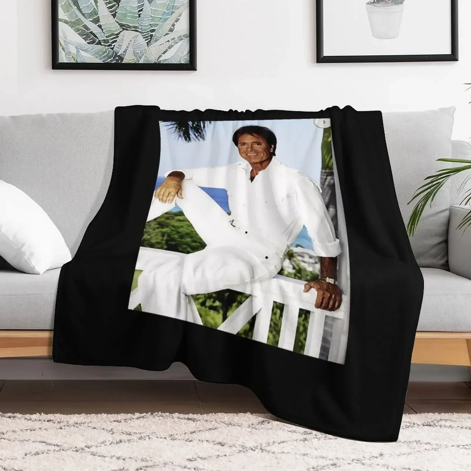 best ofEnglish singer Cliff RichardEssential T-Shirt Throw Blanket Bed covers Travel Soft Blankets