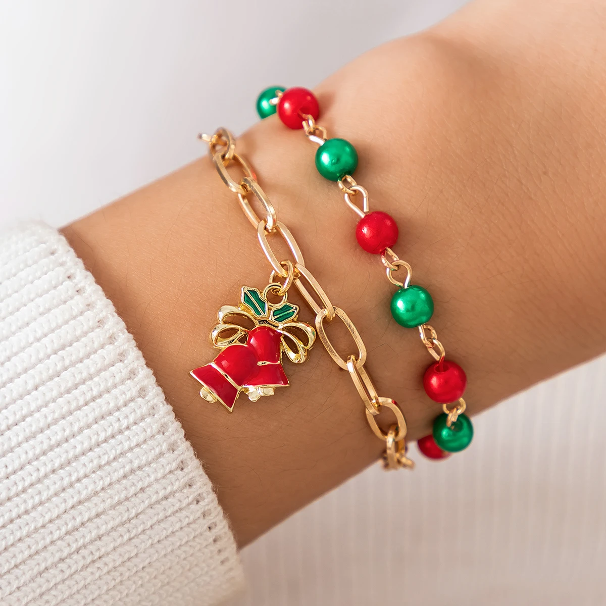 Salircão-Pulseira acrílica para mulheres, metal fofo, pingente de sino boneco de neve, charme vermelho e verde, festa coreana joias, presente