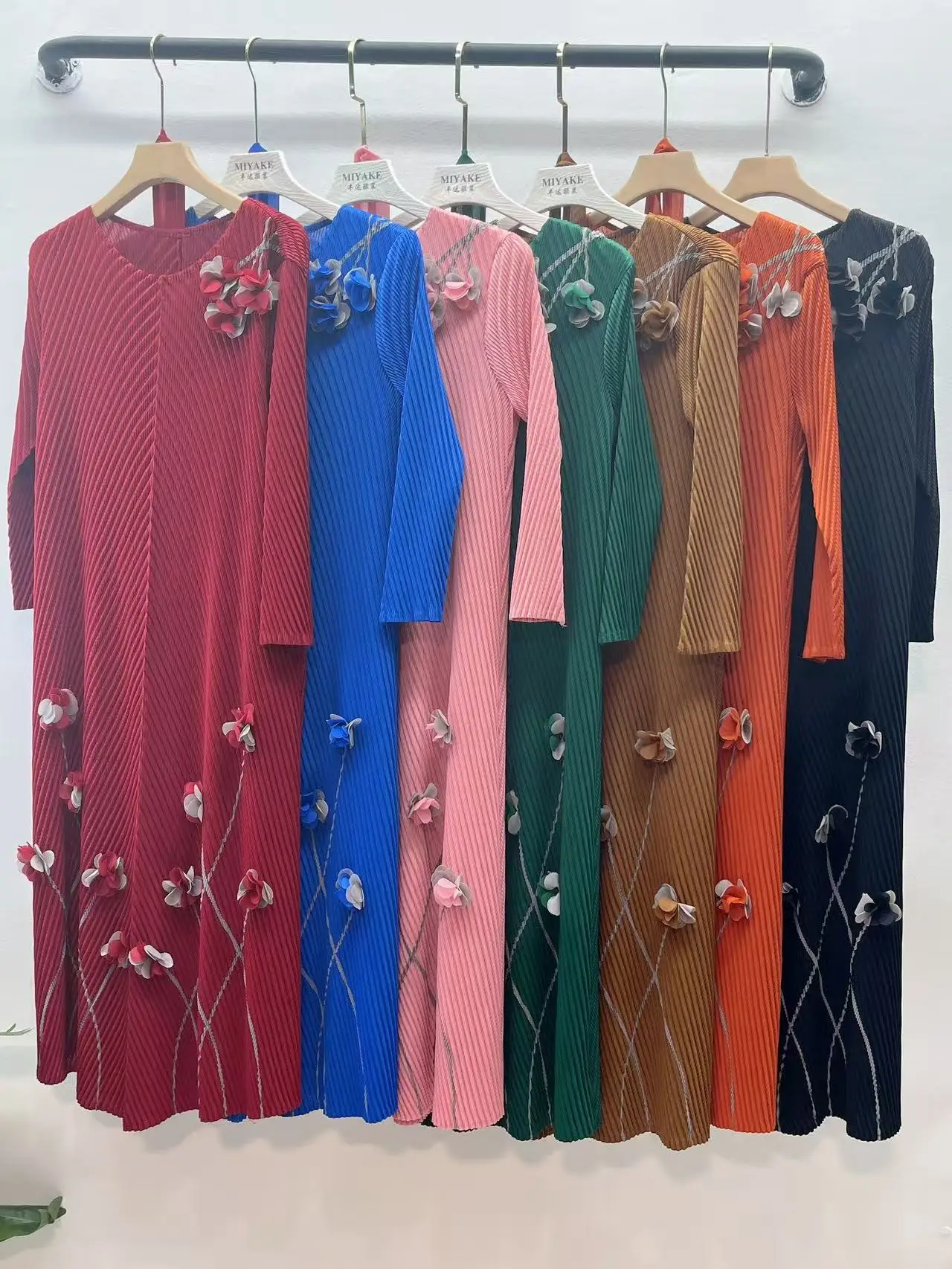 miyake-design-impression-tridimensionnelle-robe-plissee-style-etranger-mode-haut-sens-robes-longues-femmes-en-vrac-2025-automne-nouveau