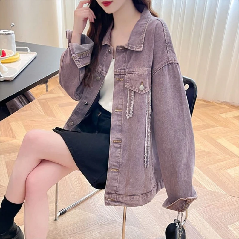 

Женская джинсовая куртка со свободным дизайном, новинка 2025, фиолетовая джинсовая куртка с необработанным подолом, весна-осень, мягкая, нежная, молодежная, универсальная, в стиле Laid Back