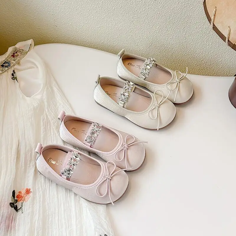 

Kawaii повседневная обувь, детская обувь, атласная обувь принцессы для девочек, весенняя кожаная обувь со стразами, удобная детская обувь во французском стиле