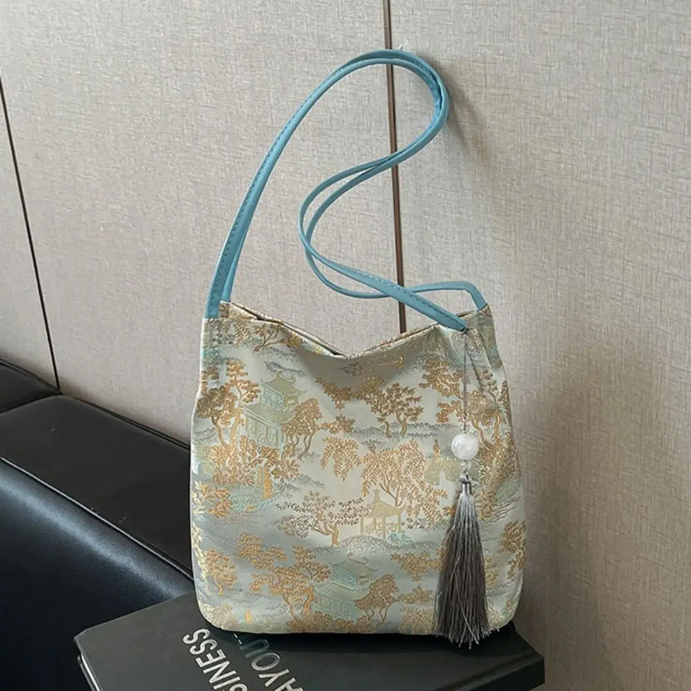 

Portable Elegant Chinese Style Shoulder Bag Exquisite Cloth Embroidery Tote Bag with Pendant Trendy Hanfu Printing Handbag Women