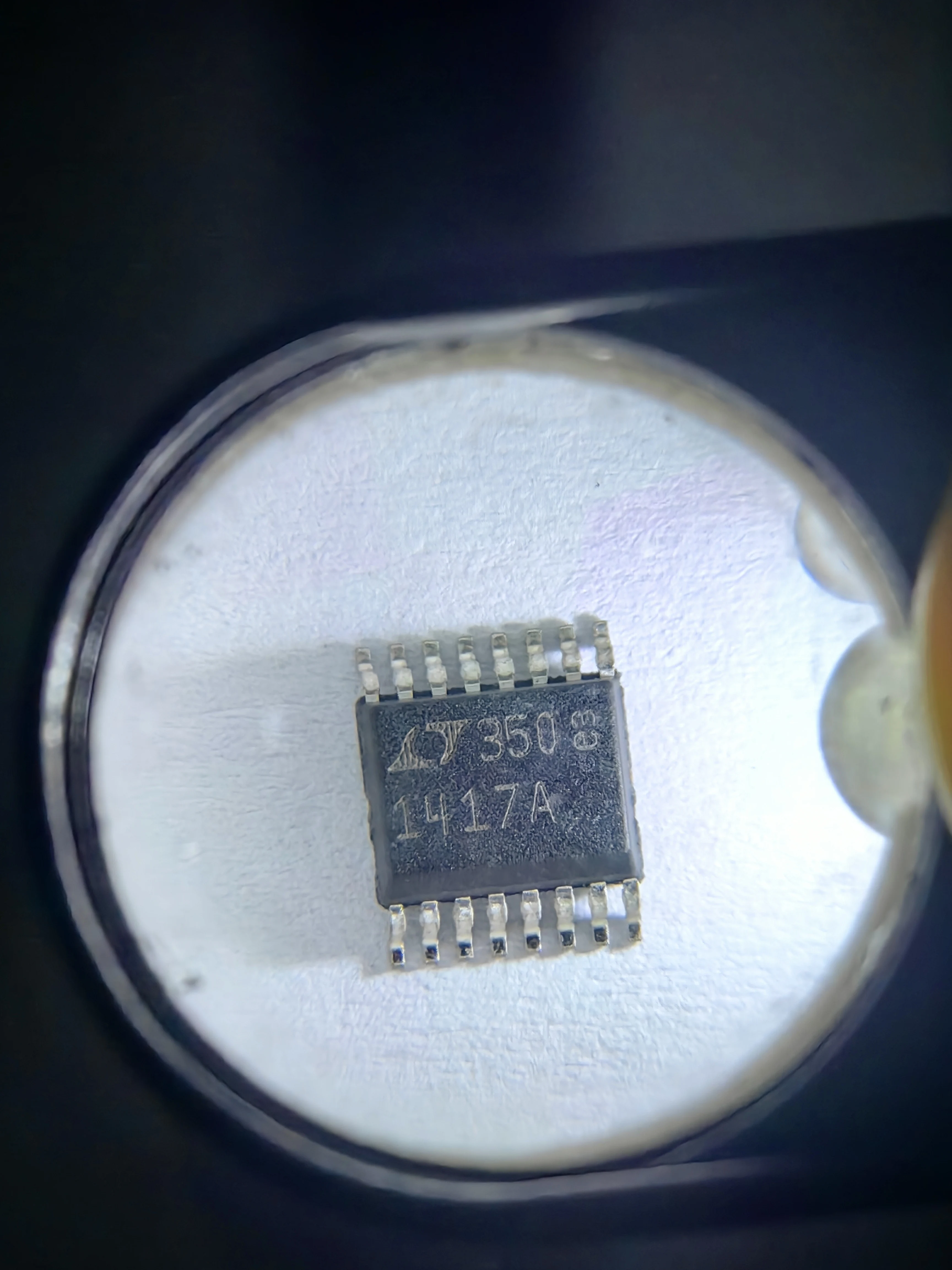 LTC1417ACGN LTC1417CGN LTC1417IGN LTC1417 — маломощный 14-разрядный преобразователь АЦП с дискретизацией 400 ксps и последовательным входом/выводом