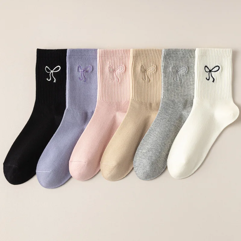 

Kave 2024 Autumn/winter New Embroidered Bow Socks for Women Korean Solid Color Sweat-absorbing Breathable Medium Tube Socks