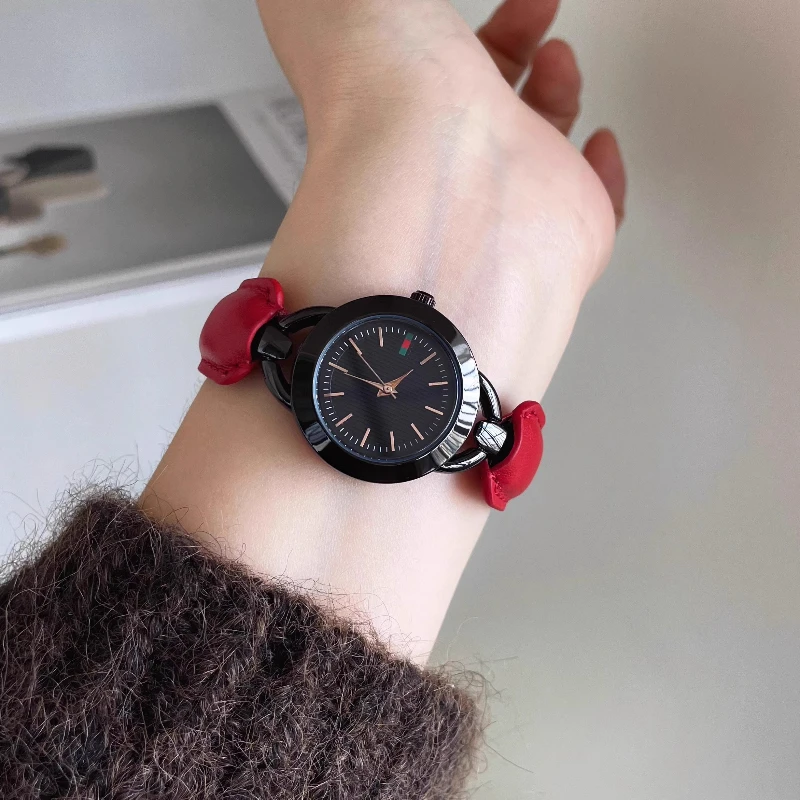 Classic Trend Ladies Watch Elegant Simple Retro Waterproof 2025 Quartz Watch Birthday Gift