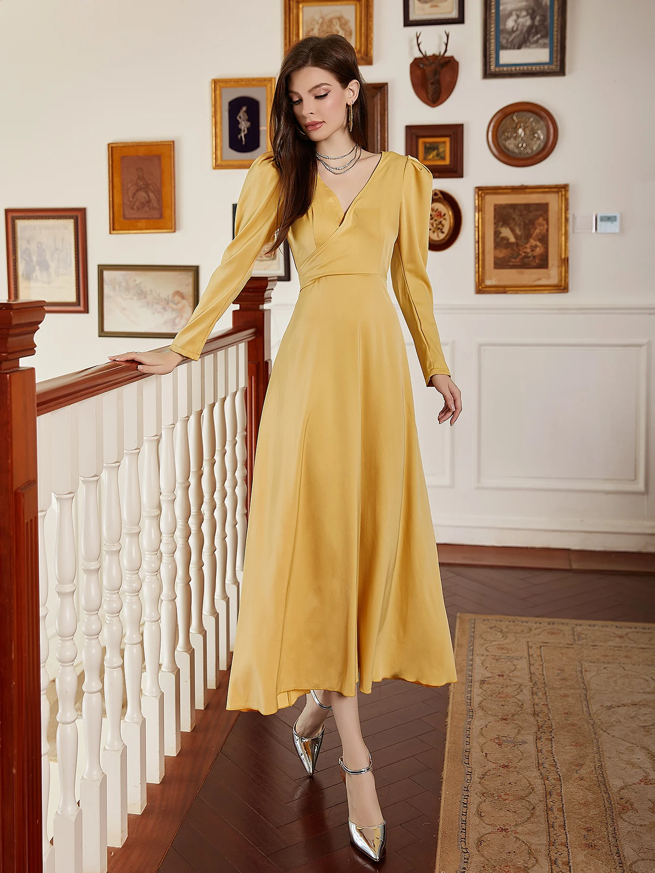 Autumn/Winter 2023 V-neck Yellow A-line dress Cocktail dress Full length long sleeve dress Elegant dinner celebrity dress