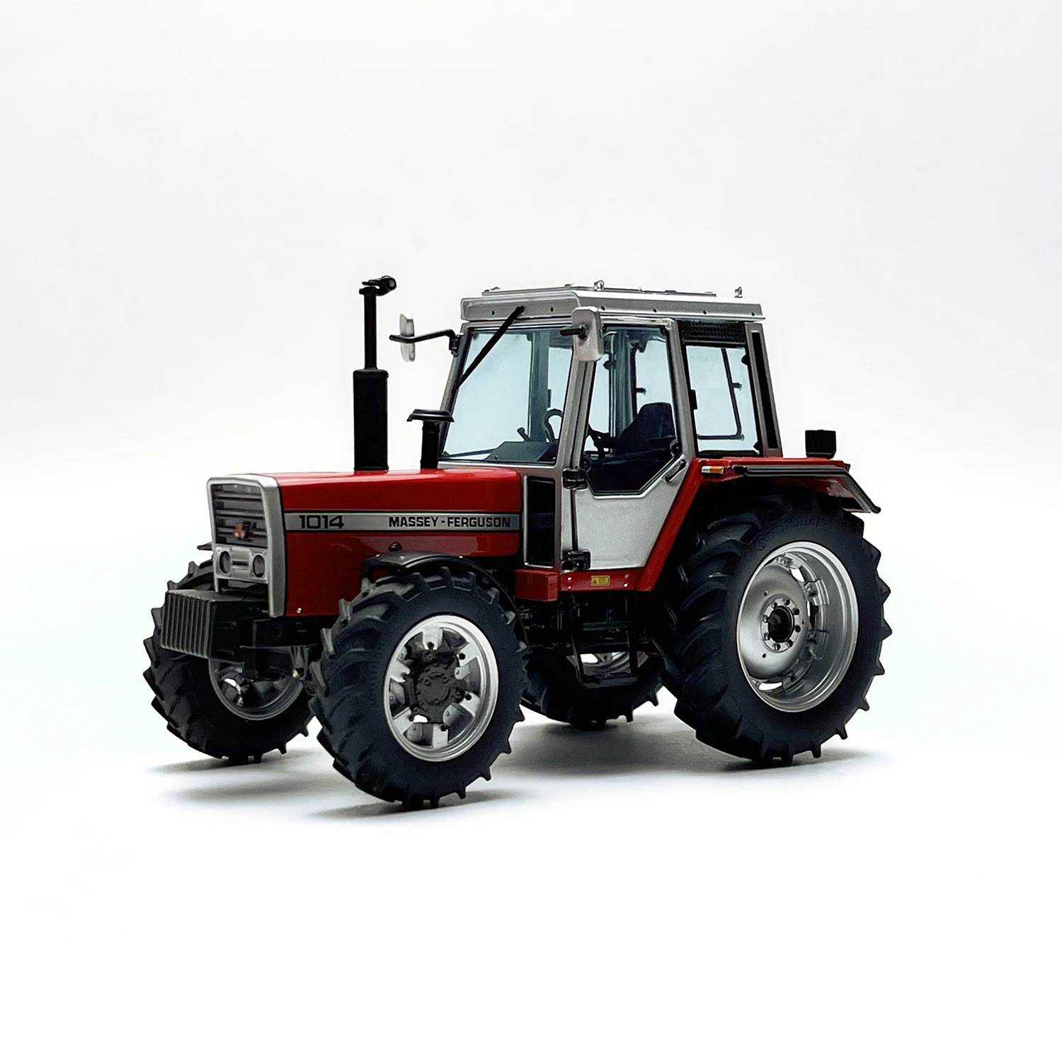 

Weise 1:32 Scale Diecast Alloy Massey Ferguson 1014 Agricultural Tractor Toys Cars Model Classics Adult Gifts Souvenir Display