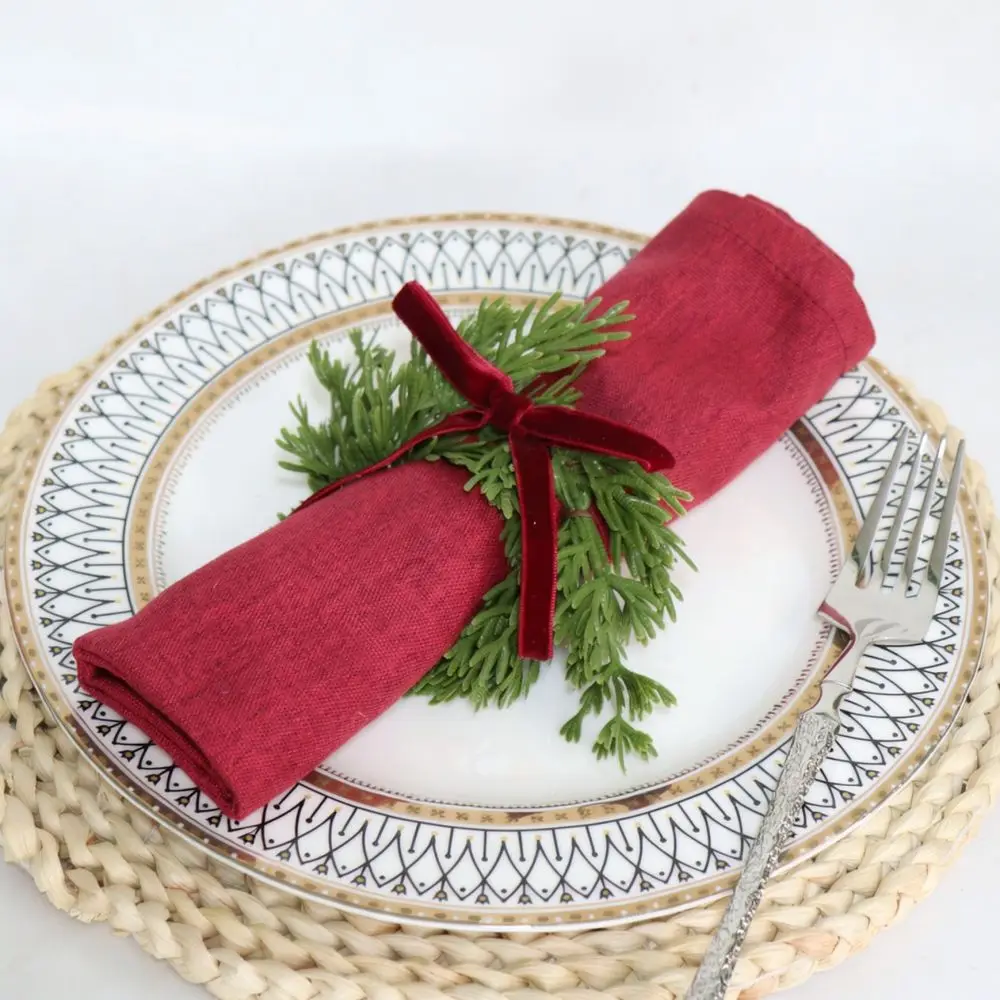 Christmas Decorative Napkin Ring Burgundy Velvet Pine Cone Wreath Candle Holder For Holiday Home Dining Table Setting Decor