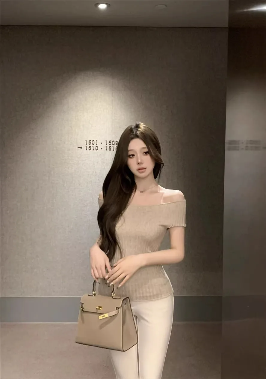 Fora do ombro camiseta de secagem rápida das mulheres vermelho brilhante simples sólido moda topo versão regular básico simples feminino t pura luz vibe