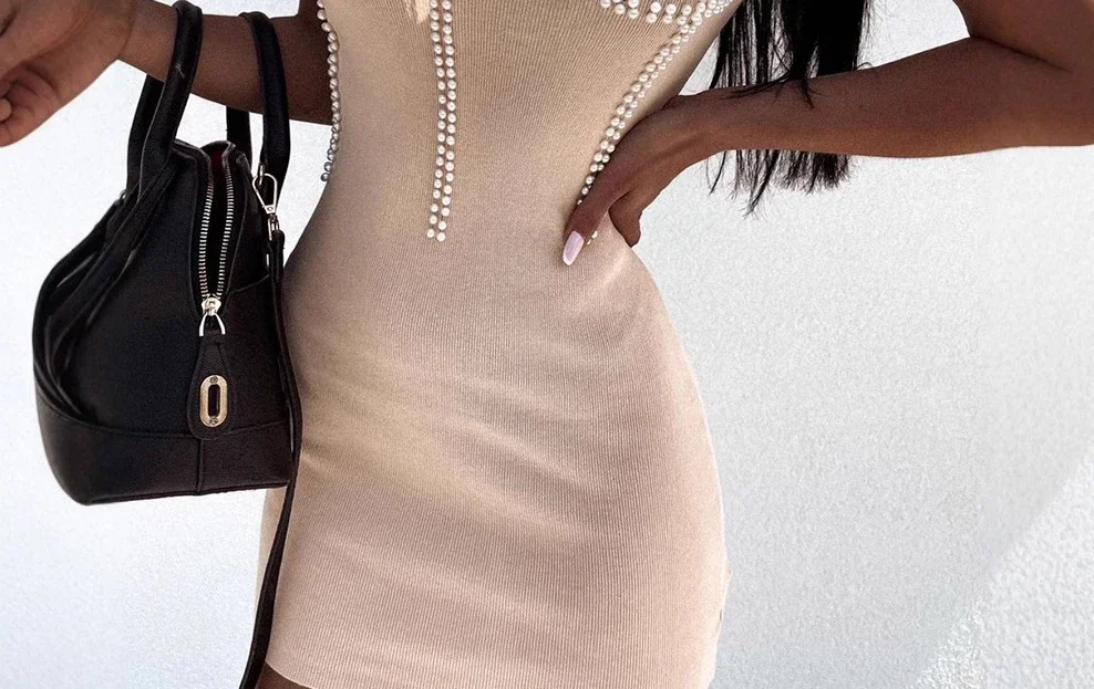 Mulheres sem mangas bodycon mini vestido de cintura alta sexy magro pérola miçangas vestido de pescoço quadrado