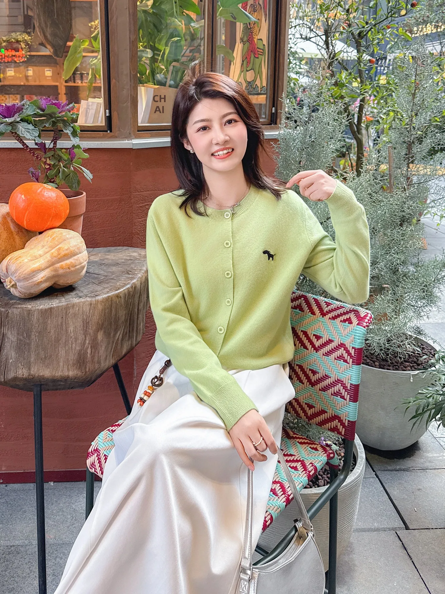 

Вязаный шерстяной кардиган Zillal Purple Spring Color 00 с вышивкой в виде собачки, серия Gentle Early Spring Healing, мягкий шерстяной материал