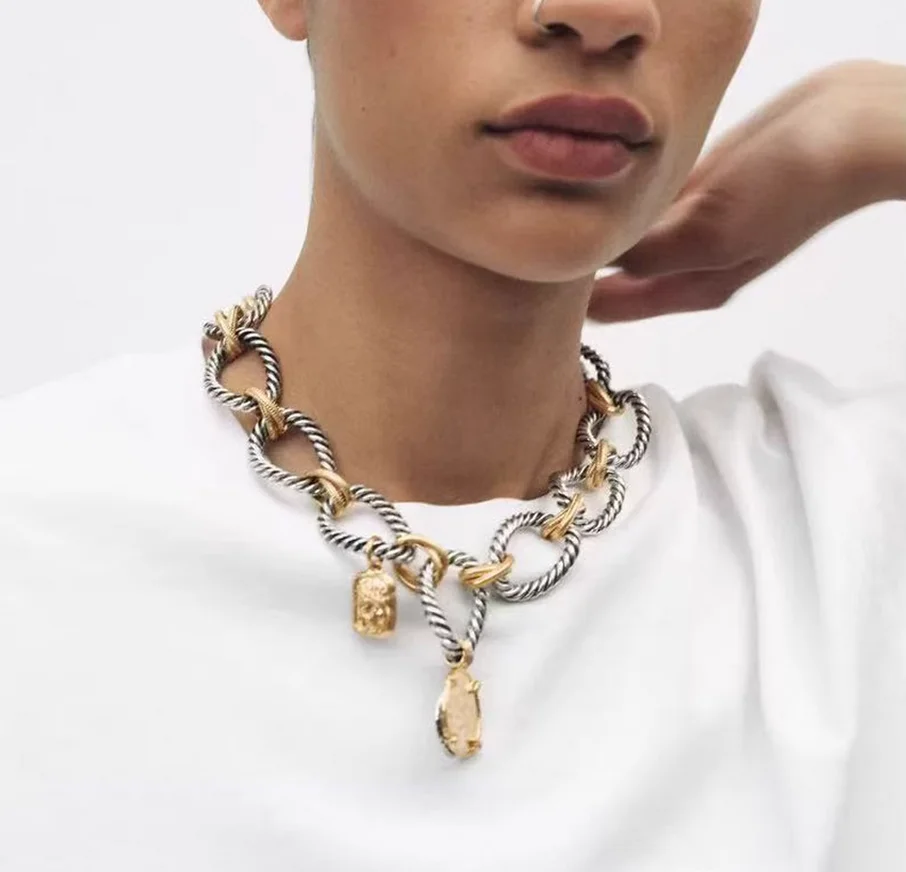 

Europe and the United States big-name luxury design sense metal temperament simple necklace