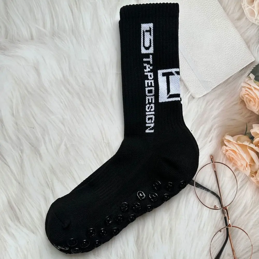 5/6 Pairs High Quality Dispense Soccer Tube Socks Non Slip Football Men Sports Sock Cotton Breathable Mid Calf Socks Hiking