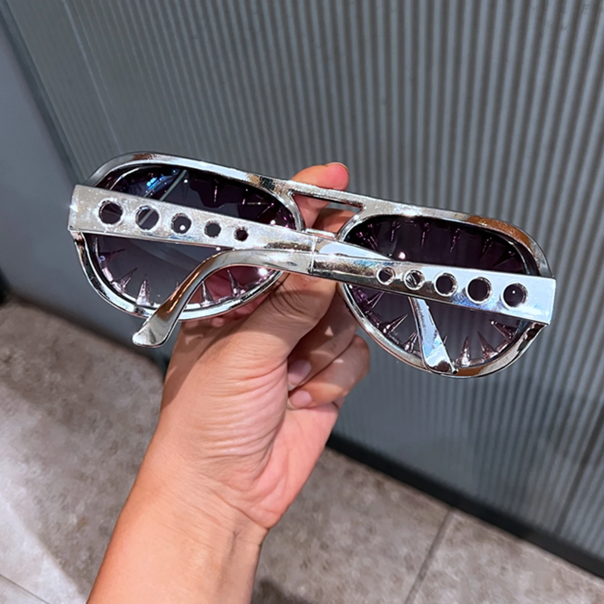 Hip-hop Sunglasses Women 50s 60s Rock Star Cool Golden Heavy Silver Metal Eyewear For Women Halloween Cosplay and Party shades