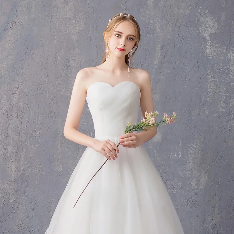 Abito da sposa senza spalline MK1466-Simple con treno