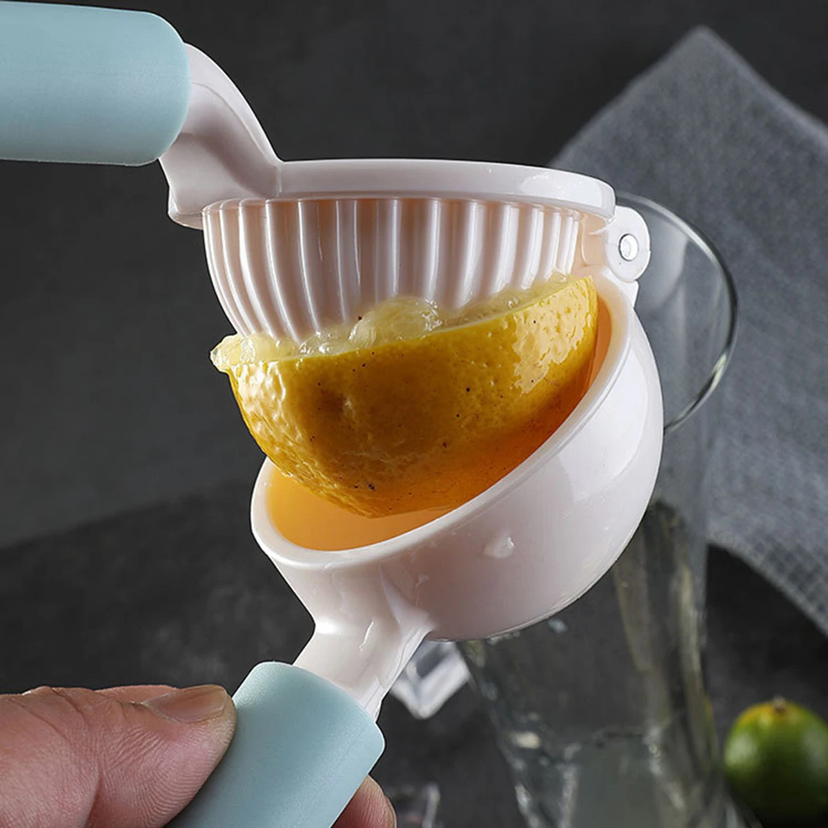 

Manual Fruit Juicer Home Lemon Press Tool Juicers for Handheld Squeezer Machines