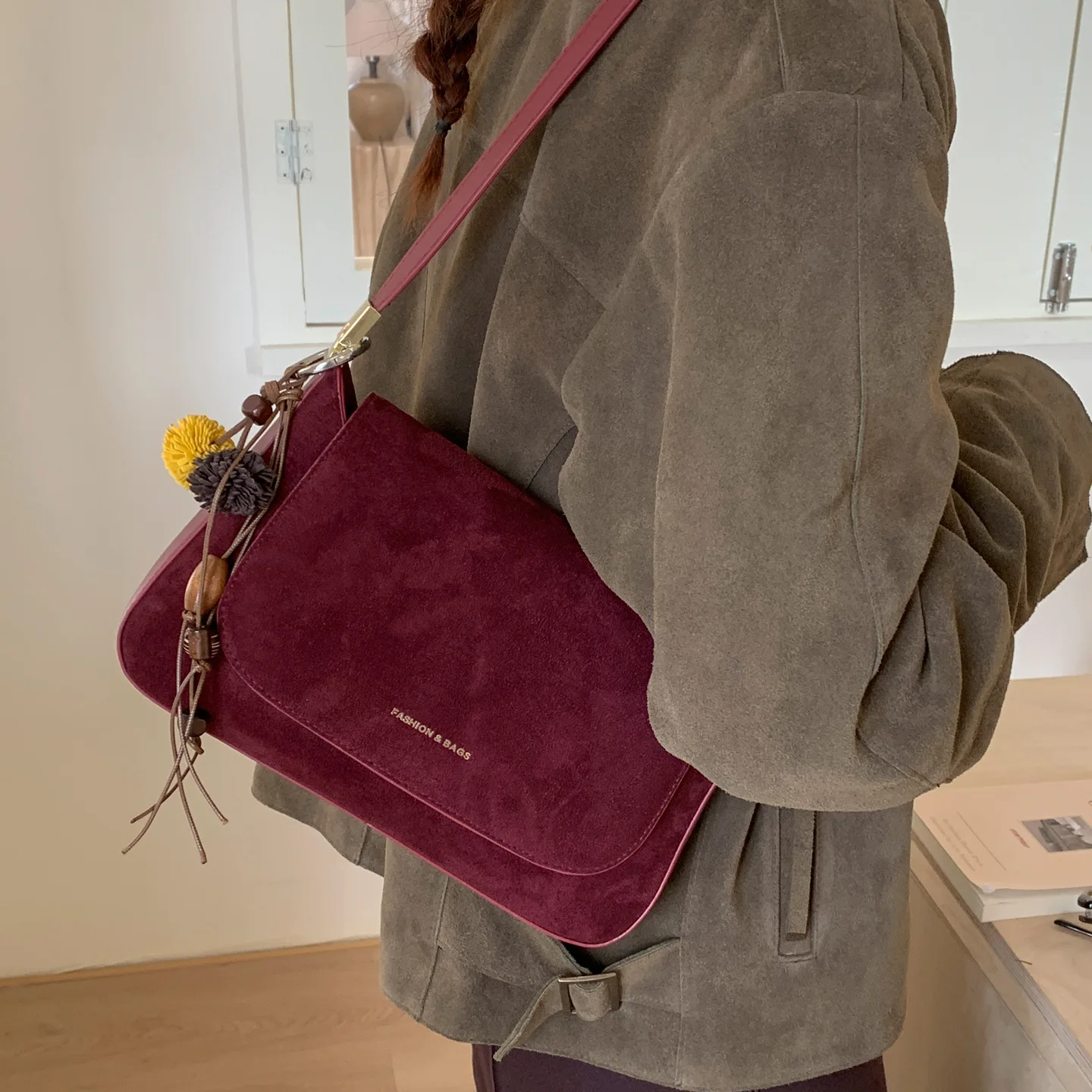Elegancka pikowana torebka crossbody dla kobiet, modna torebka z górnym uchwytem, stylowa torba z wewnętrznymi kieszeniami na podróże i randki. ​