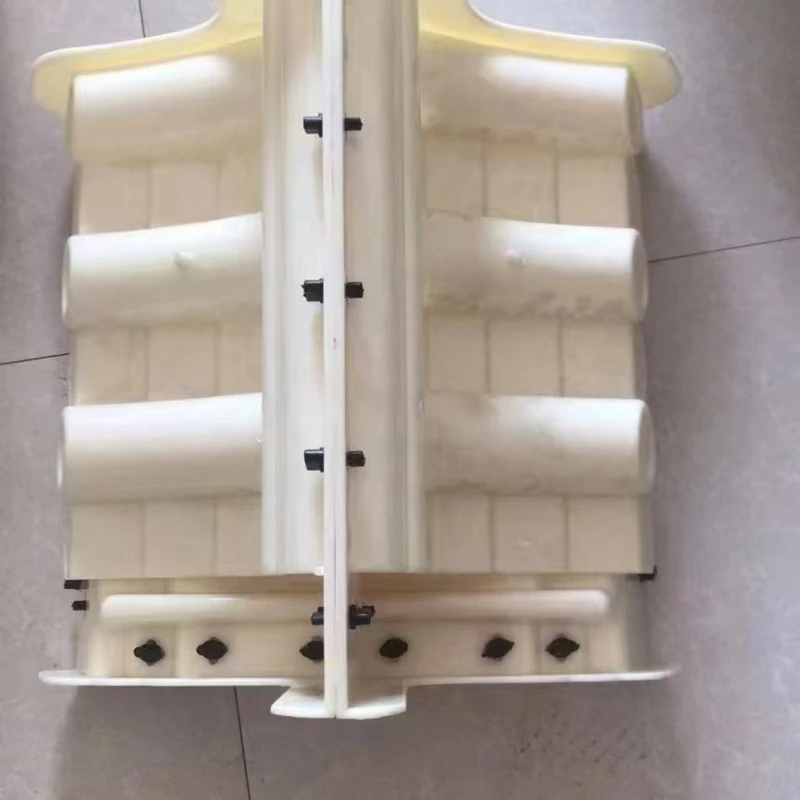 

Roof Making Plastic Concrete Mold, Classic Enclosing Wall Design, Plastic Eave Drop Mould, Home Decoration, 53*44*50cm