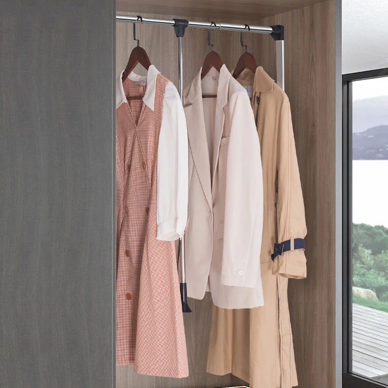 

Выдвижной шкаф-органайзер – металлические вешалки для одежды с настенным креплением для экономии пространства