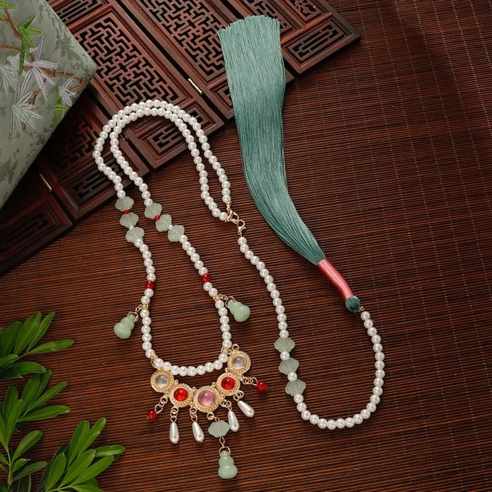 

Tang Ming Song Dynasty Hanfu Ruyi Pendant Pearl Chinese Style Chinese Necklace Horse-face Skirt Accessories Ethnic Style