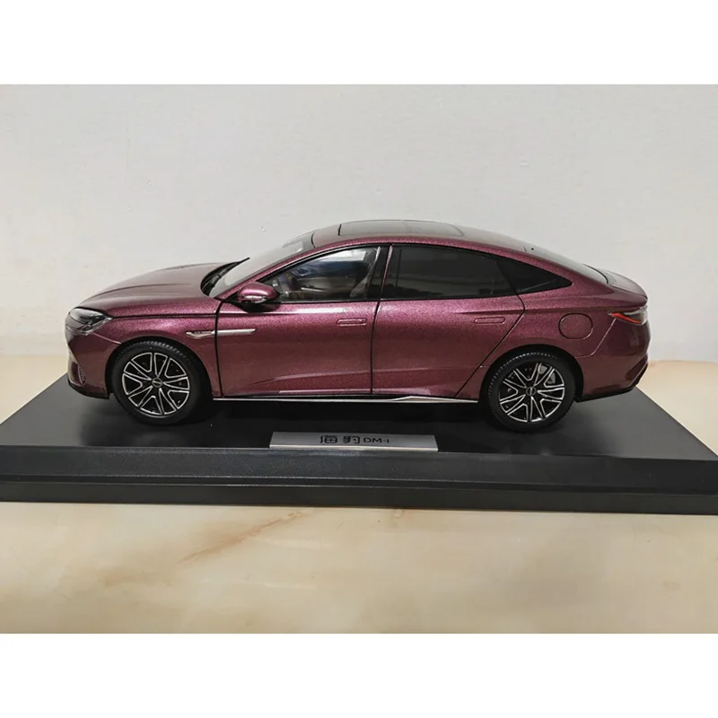 Diecast 1:18 Scale BYD SEAL DM-i Hybrid Version 2023 Alloy Car Model Collection Souvenir Display Ornaments Vehicle Toy