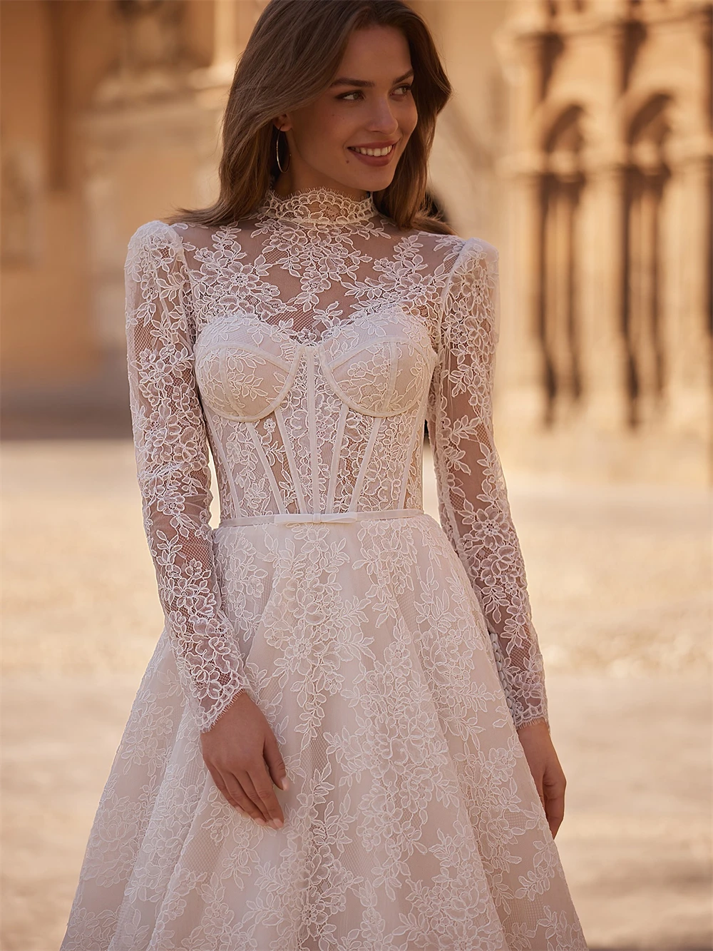 

Customized Elegant Ivory Lace Wedding Dress Classic O-Neck Long Sleeves Bridal Gowns Dreamy A-Line Chapel Train Vestido De Novia