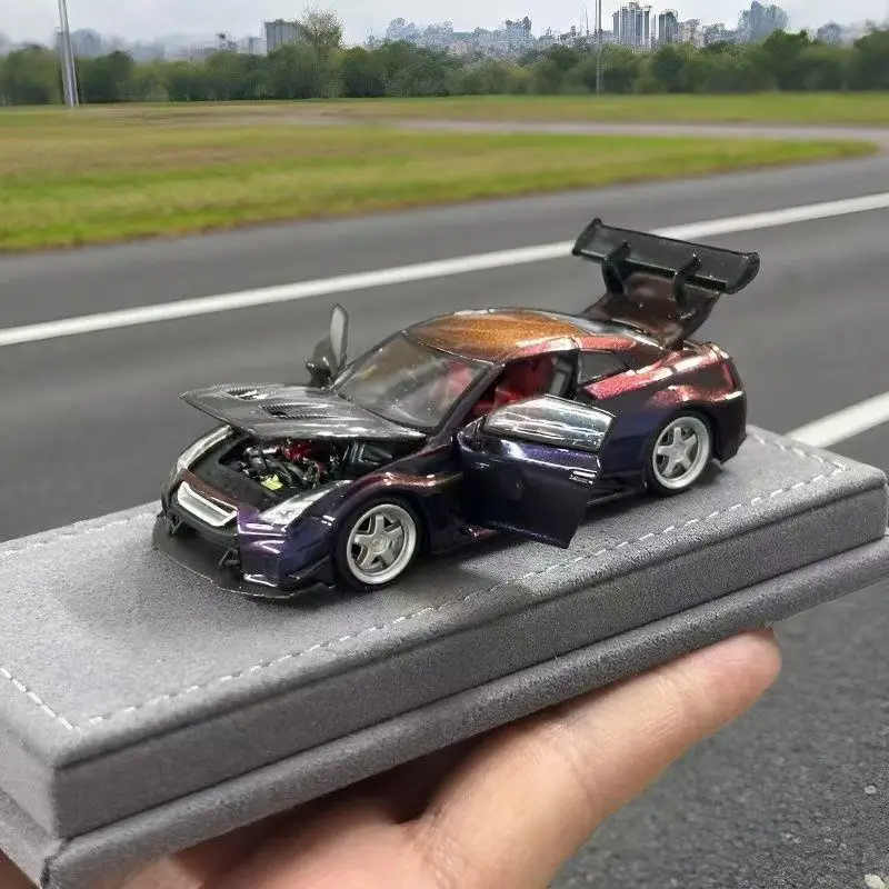 AOC 1:64 GTR 35 RR Alloy Car Static Die-casting Car Series Model Car Toy Christmas Gift Boy Toy