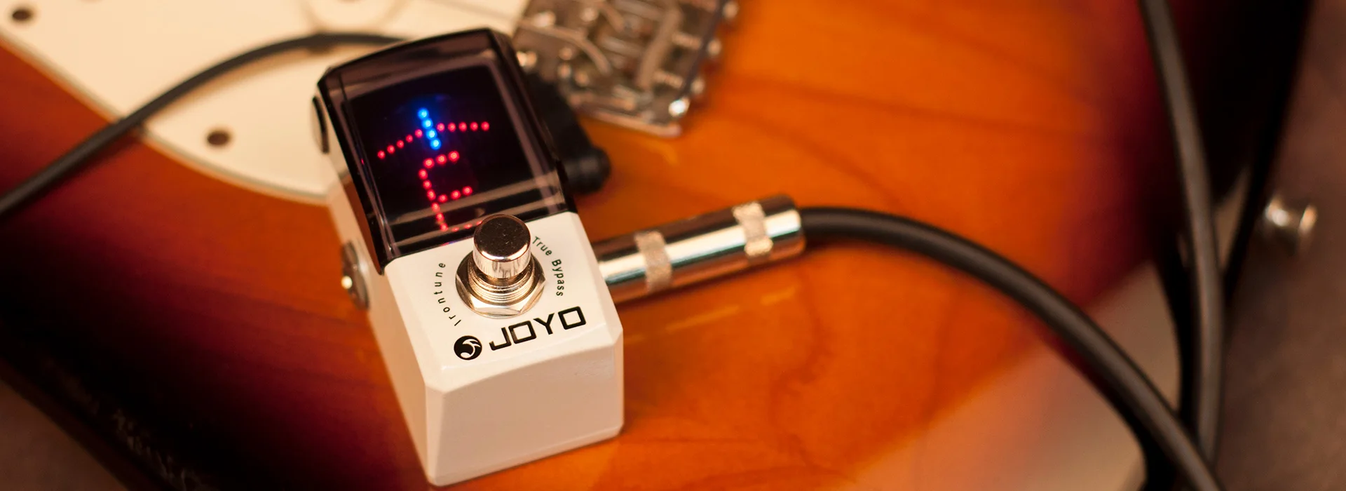 Hooqu Hot Selling JF-326 Irontune Compact Design Pedal Tuner With Semi-Transparent Flip-Top LED Display Tuner For Guitar Or Bas