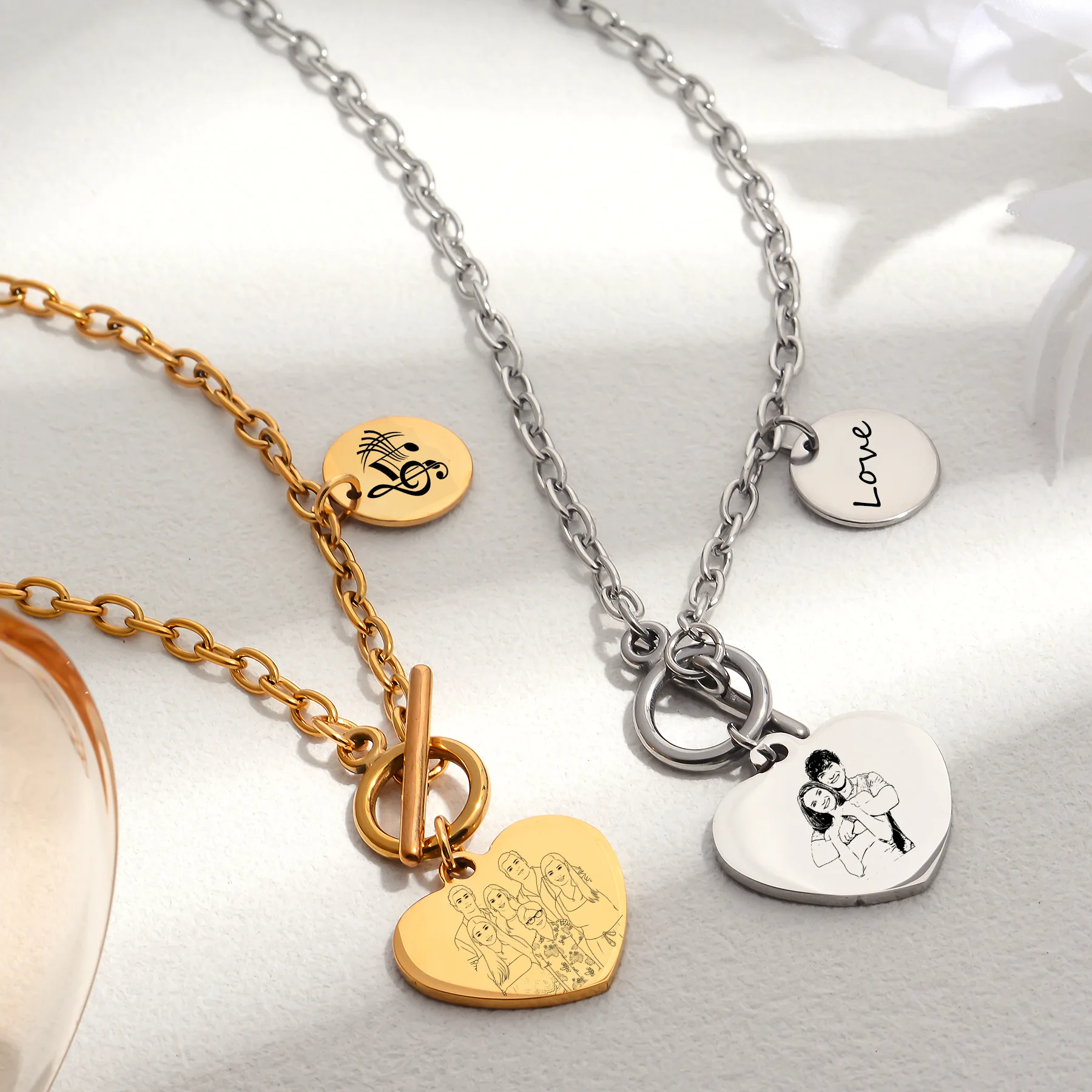 

Custom Photo Word Love Pendant Necklace For Women Personalized Peach Heart Picture Laser Engraved Choker