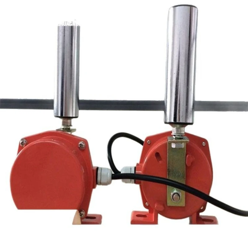 Two-stage deviation switch, two-stage deviation switch, timely two-stage deviation switch