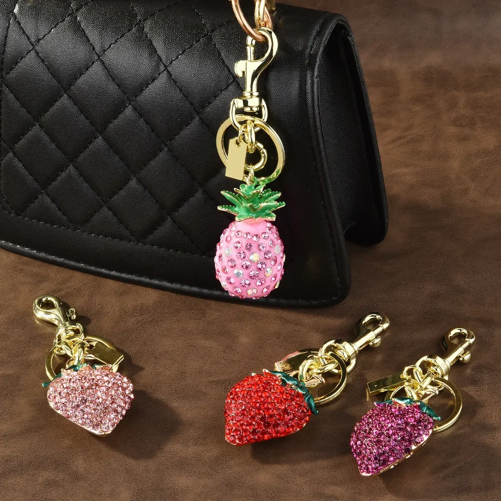 Diamond-encrusted strawberry pendant, metal keychain, three-dimensional fruit bag key chain