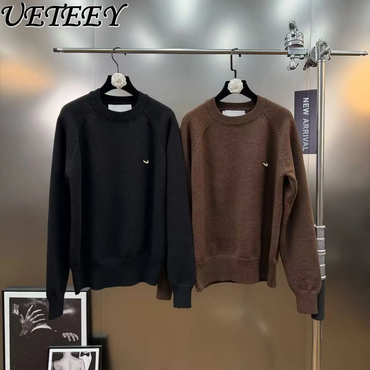 

Autumn Winter Minimalist Style Round Neck Long Sleeve Button Decor Pullover Heavy Craft Fashion Versatile Sweater Knitted Top