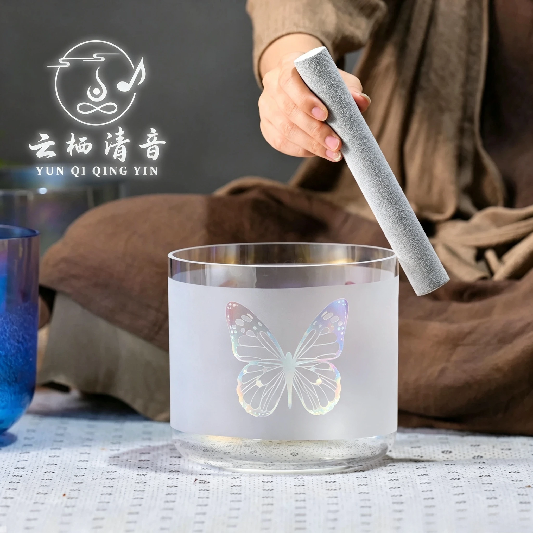 7 Inch Dream Snowland Butterfly Clear Cosmic Light Quartz Crystal Singing Bowl for Meditation Sound Healing with mallet