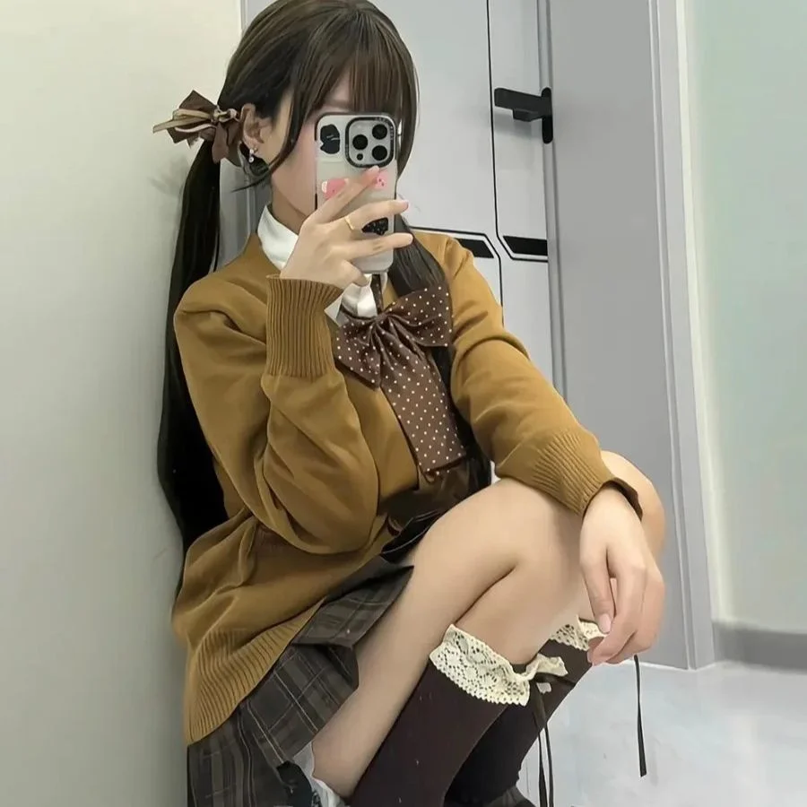 

Fashionable College Style JK Uniform Knitted Cardigan And Caramel Skirt Set Women's Autumn Winter Small Size School Uniform S...