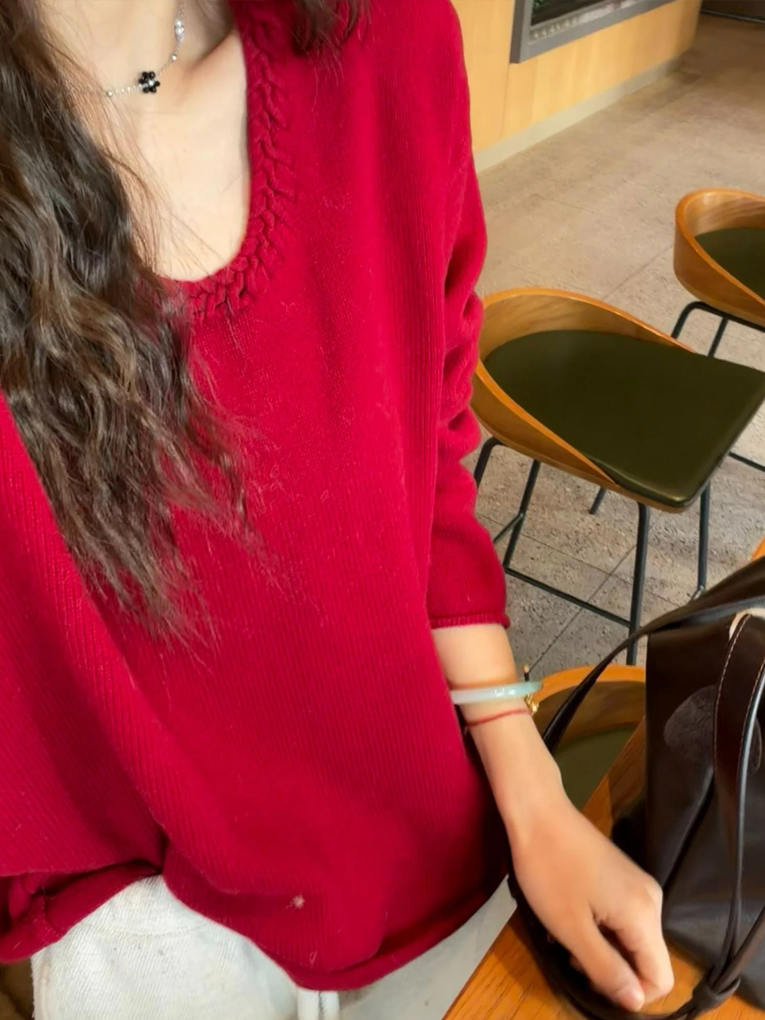 

Женский вязаный свитер из красной шерсти Hanrted, с V-образным вырезом, удлиненный рукав, корейский стиль, стандартный крой, эксклюзив онлайн, зима 2025