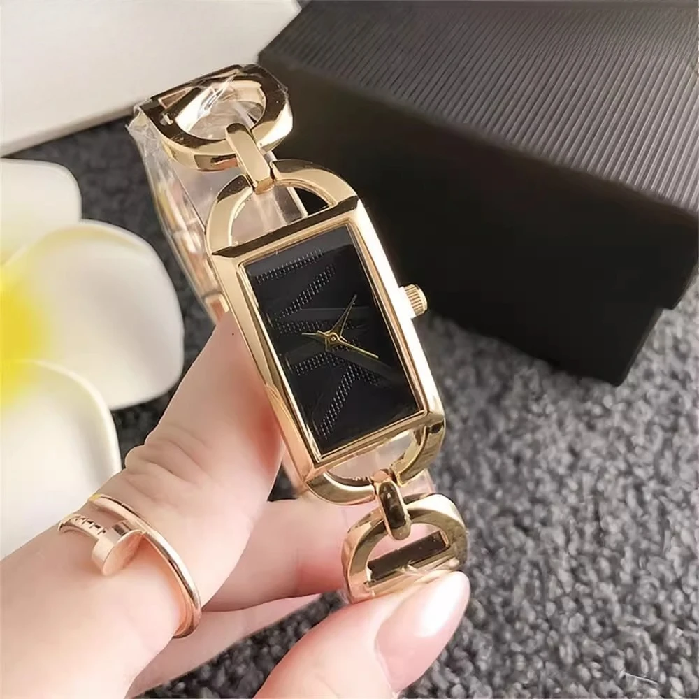2025 ساعة كوارتز نسائية جديدة متخصصة خمر ساعة مربعة بسيطة موضة ساعة نسائية