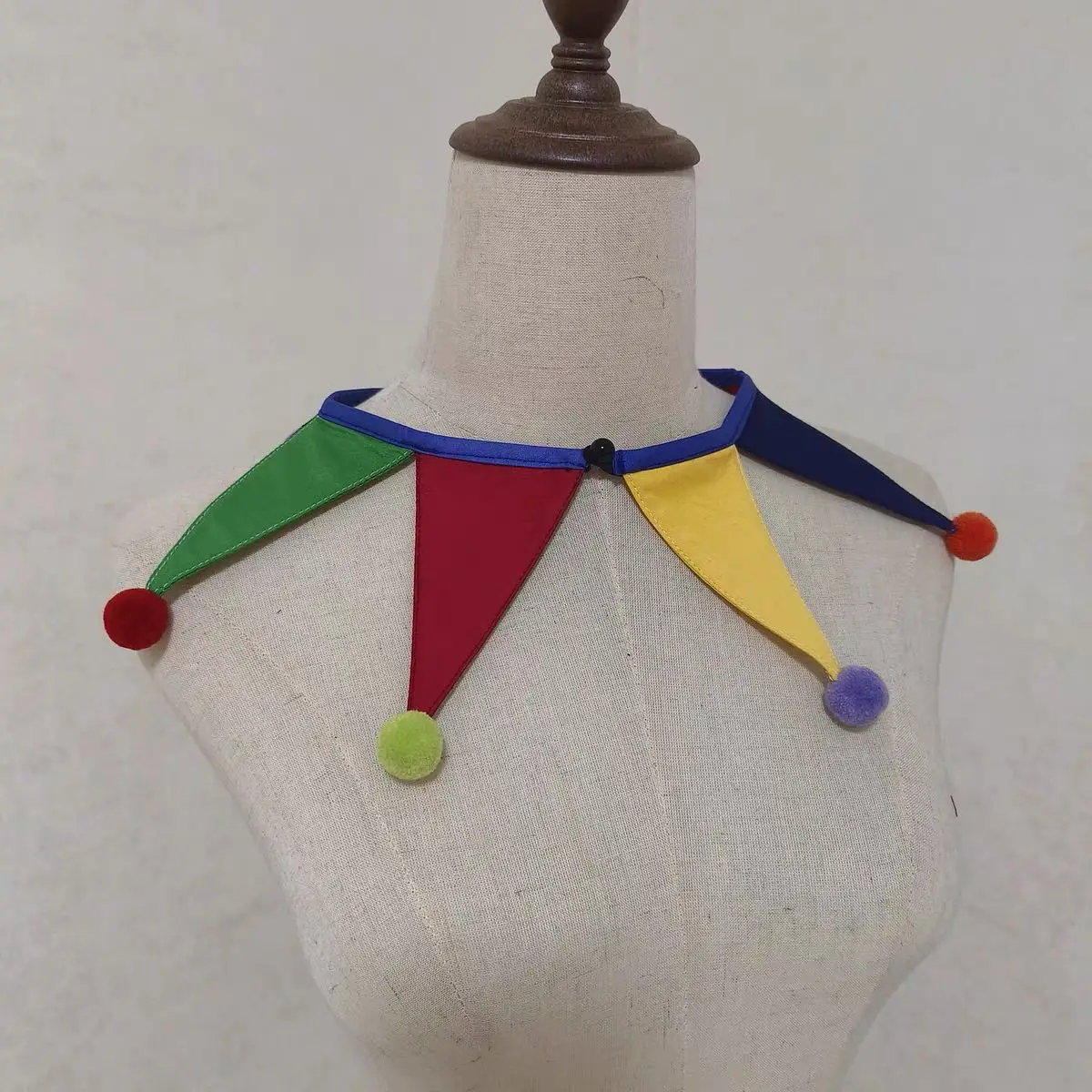 Colorful collar clown costumes  bow tie Jabot cosplay accessories Versatile performance Dress up Halloween Fake collars